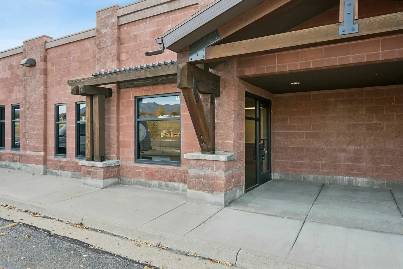 Photo 2 of 255 W 2675 N Ste 4b, Layton, UT 84041