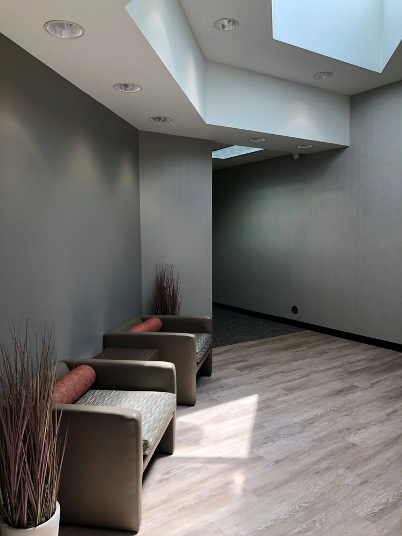 Photo 3 of 27655 Middlebelt Rd, Farmington Hills, MI 48334