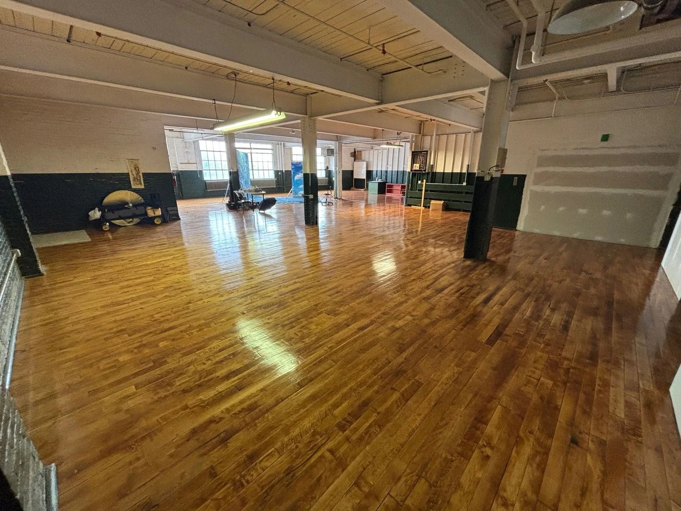 Photo 3 of 92 Race St, Holyoke, MA 01040