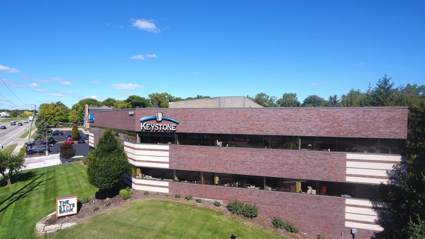 Photo 3 of 31000 Northwestern Hwy, Farmington Hills, MI 48334