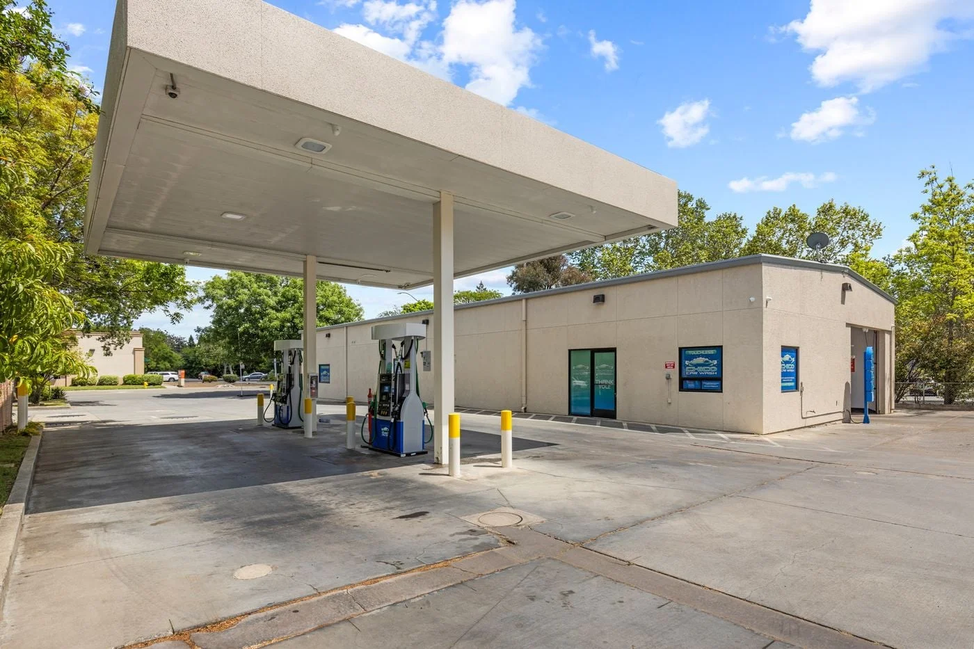 Photo 2 of 1625 Mangrove Avenue, Chico, CA 95926