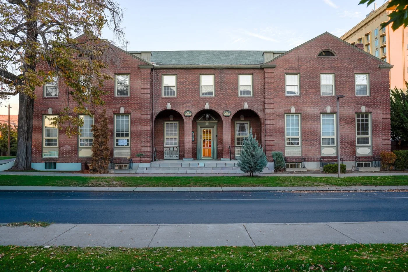 Photo 1 of 15 N Naches Ave, Yakima, WA 98901