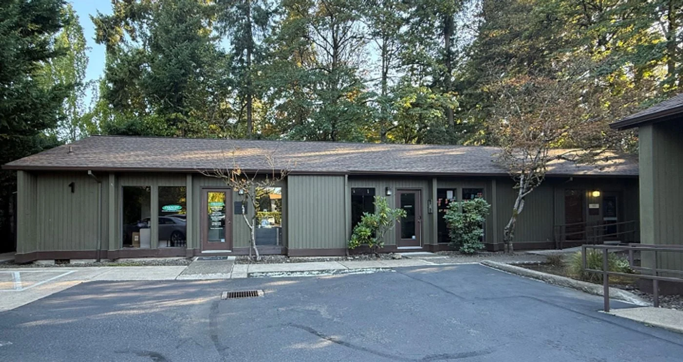 Photo 1 of 17020 SW Upper Boones Ferry Rd , Durham, OR 97224S