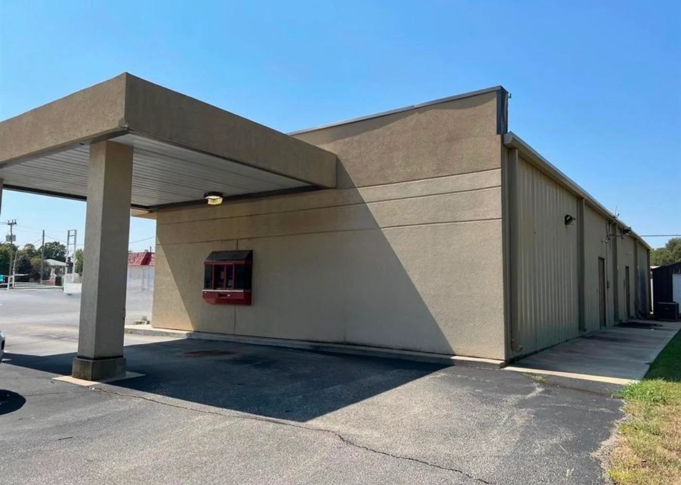 Photo 3 of 505 E 16th St, Wellington, KS 67152