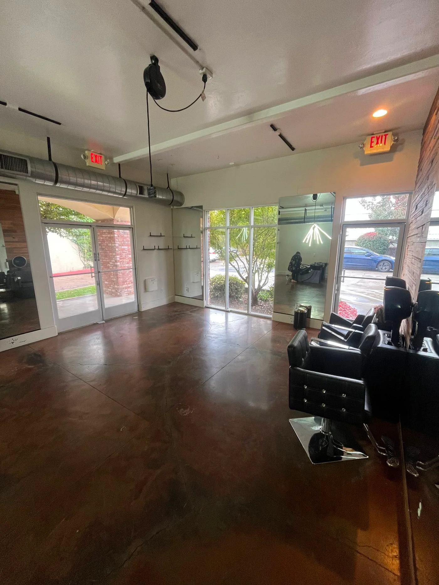 Photo 2 of 5676 Elvas Ave, Sacramento, CA 95819