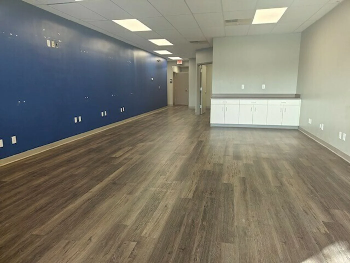 Photo 2 of 719 Main Street, Peoria, IL 61606