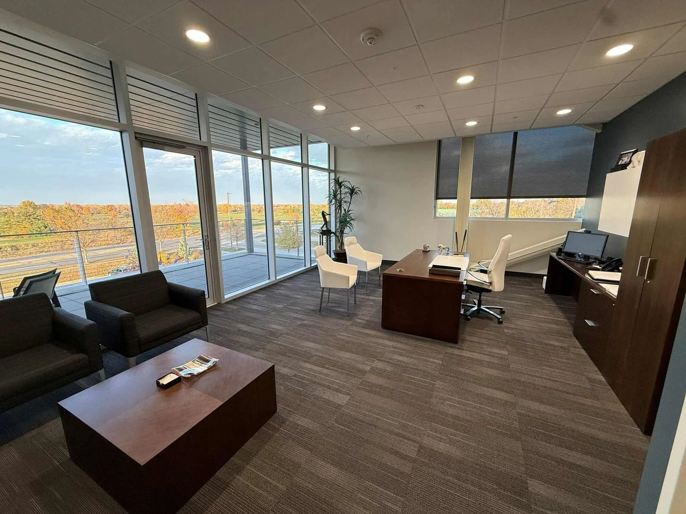 Photo 2 of 4201 42nd St NE, Cedar Rapids, IA 52402