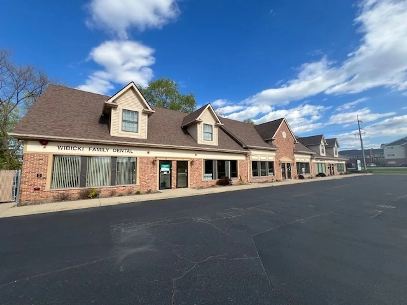 Photo 2 of 4 Cedar Ridge Dr, Lake In The Hills, IL 60156