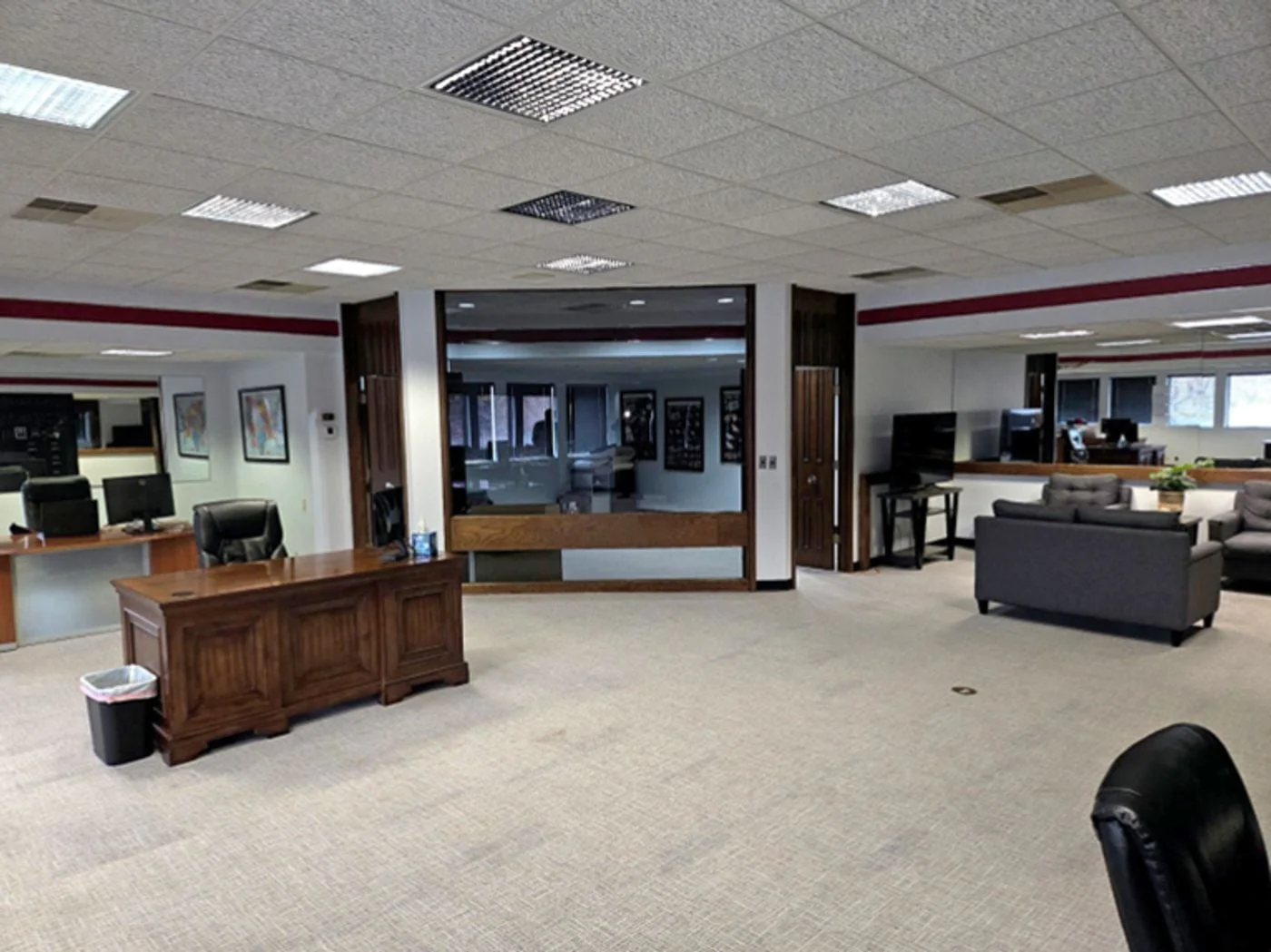 Photo 2 of 11570 W Dodge Rd, Omaha, NE 68154