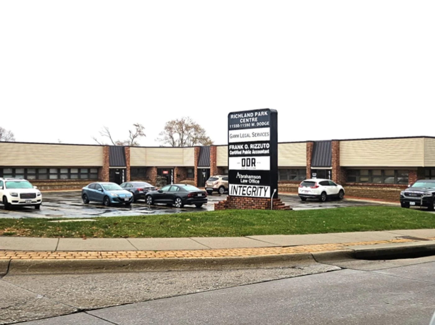 Photo 3 of 11570 W Dodge Rd, Omaha, NE 68154