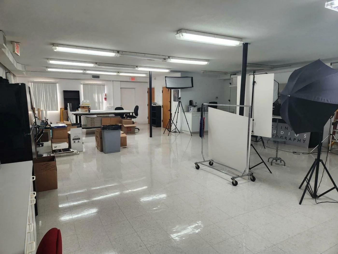 Photo 2 of 534 S Pineapple Ave., Florida, FL 34236