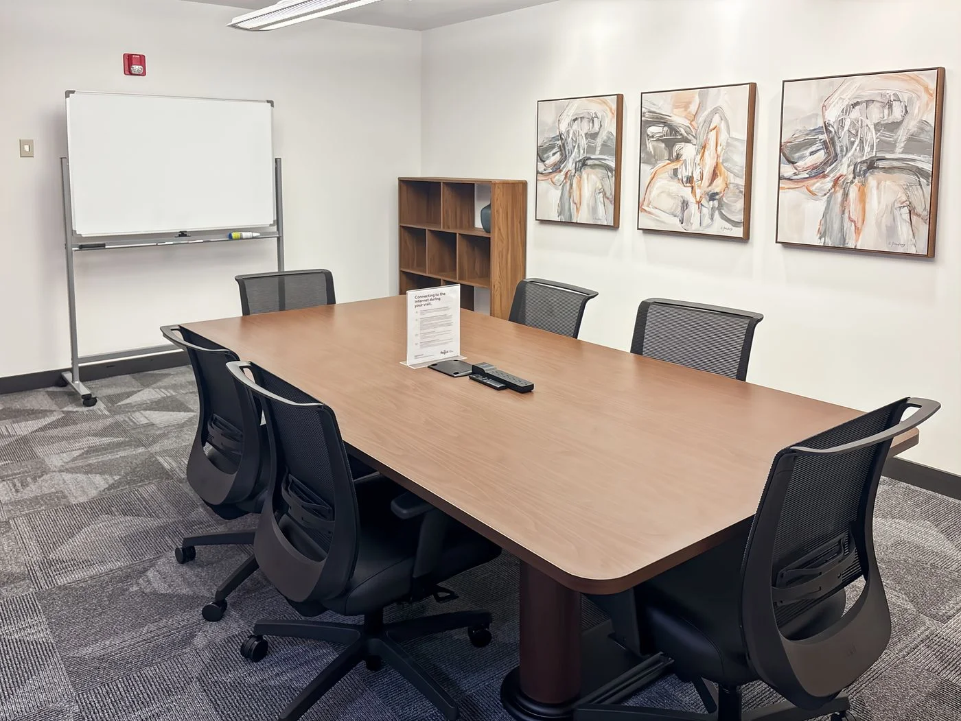 Photo 3 of 20937 Ashburn Rd, Ashburn, VA 20147