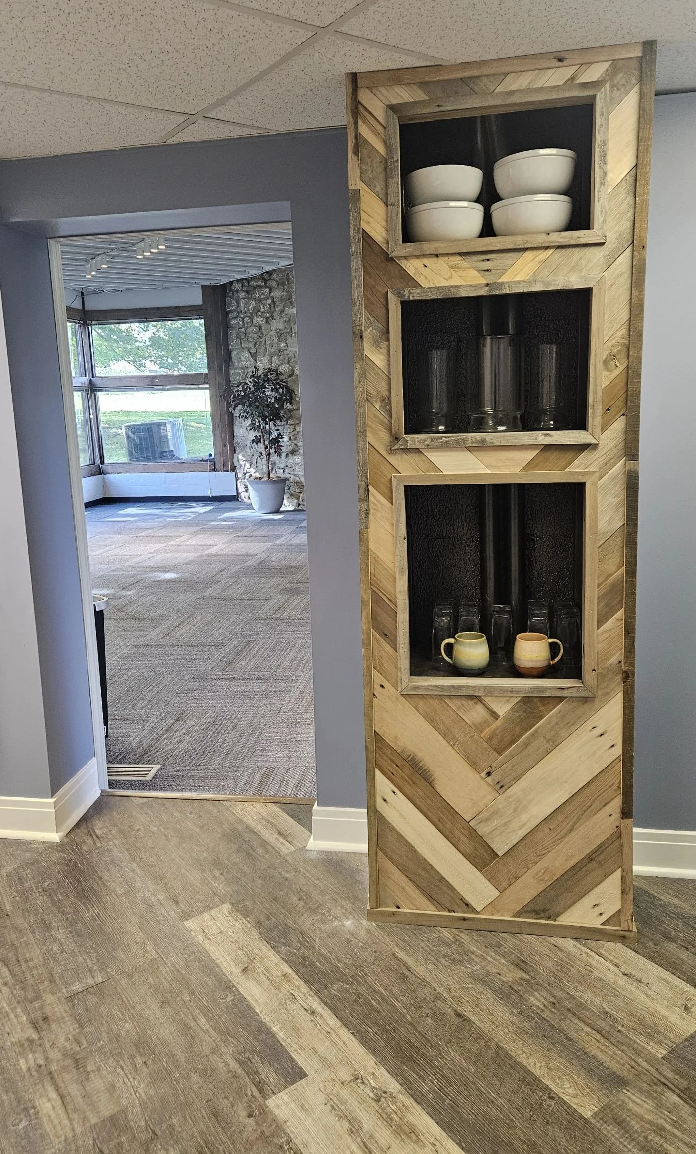 Photo 2 of 4068 Mount Royal Blvd, Allison Park, PA 15101