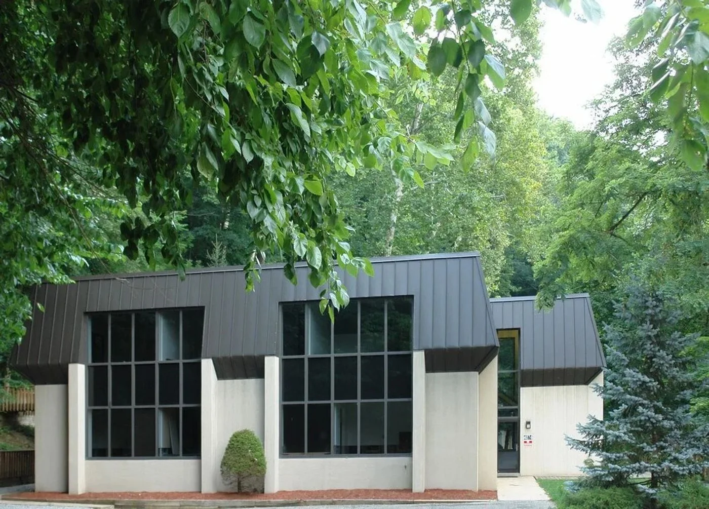 Photo 2 of 4074 Mount Royal Blvd, Allison Park, PA 15101