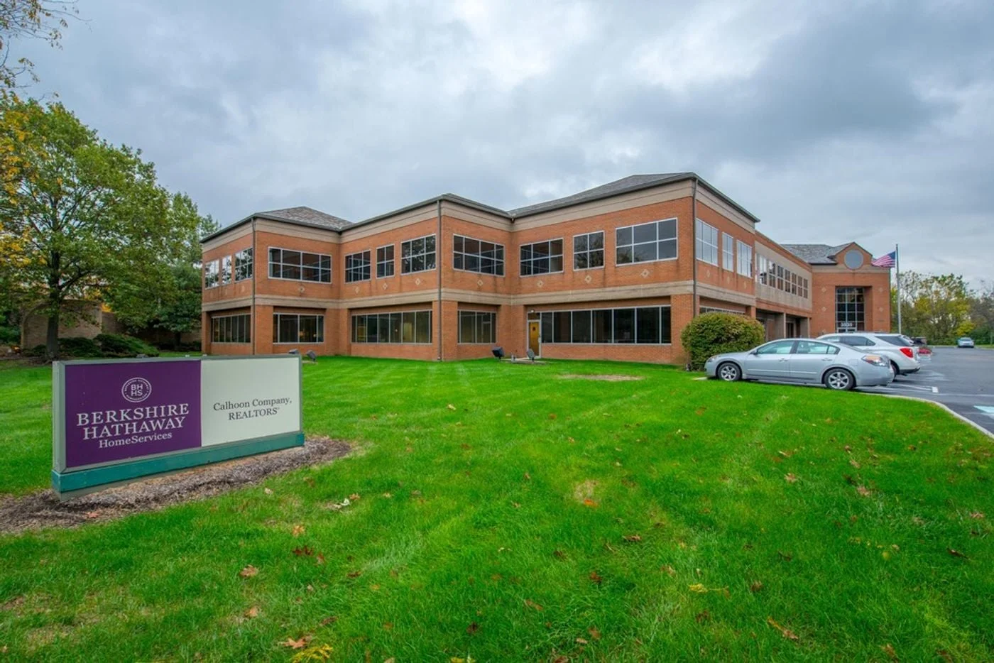 Photo 3 of 3535 Fishinger Blvd, Hilliard, OH 43026