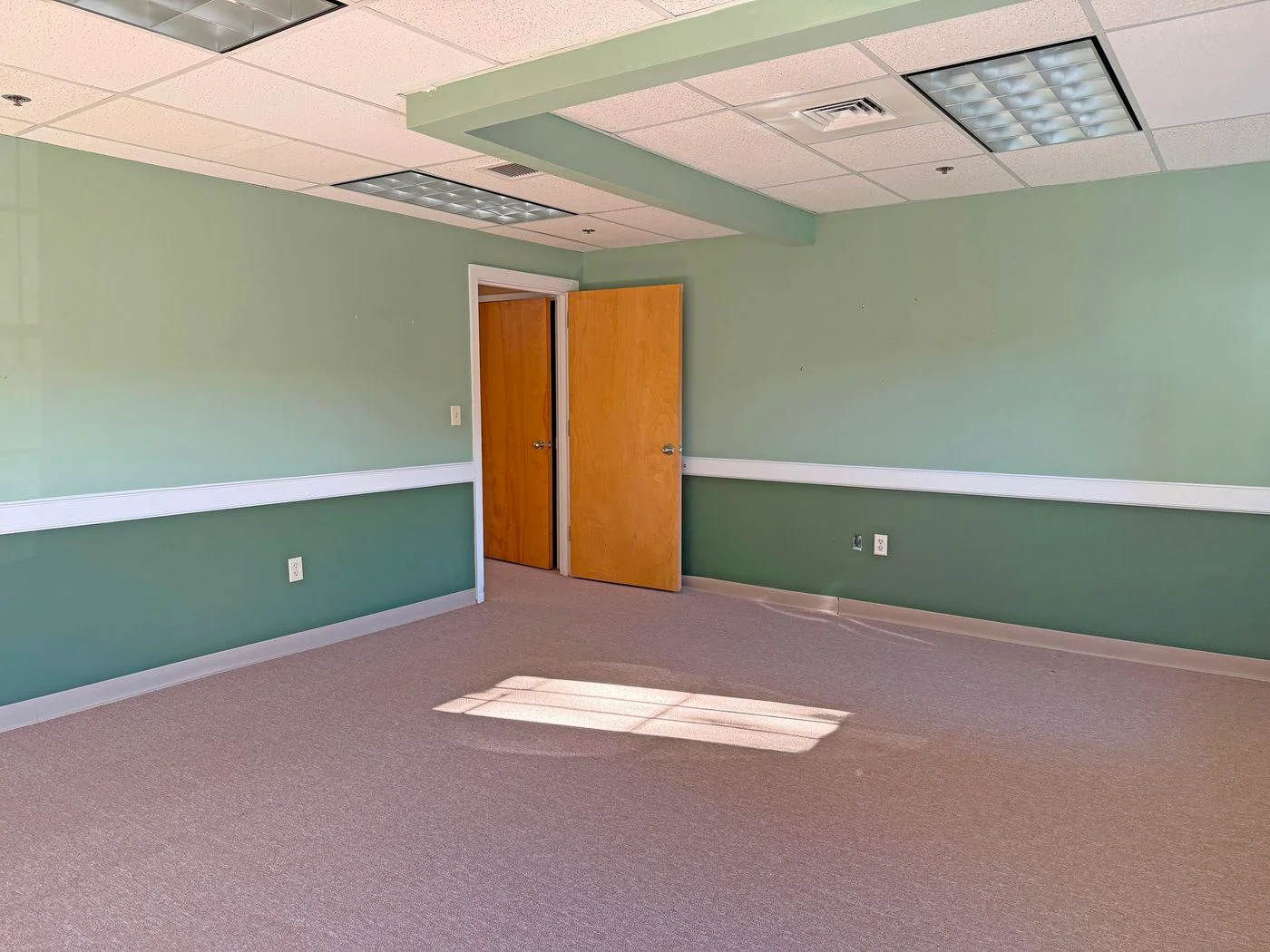 Photo 3 of 1 Merrill Industrial Drive, Unit 3, Hampton, NH 03842