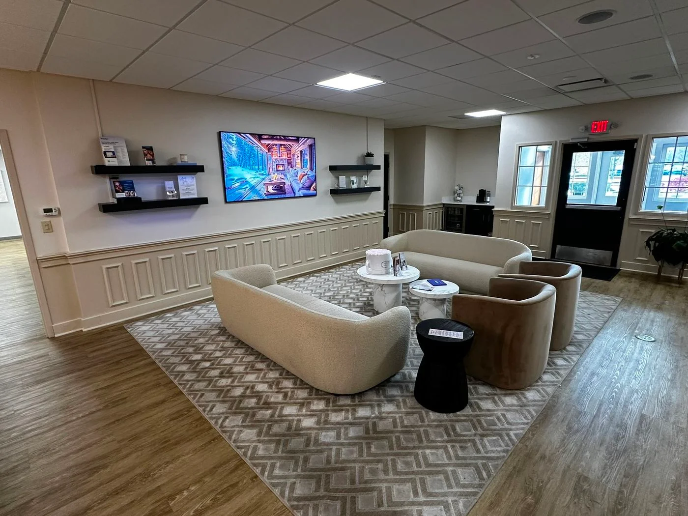 Photo 2 of 5051 Forest Dr, New Albany, OH 43054