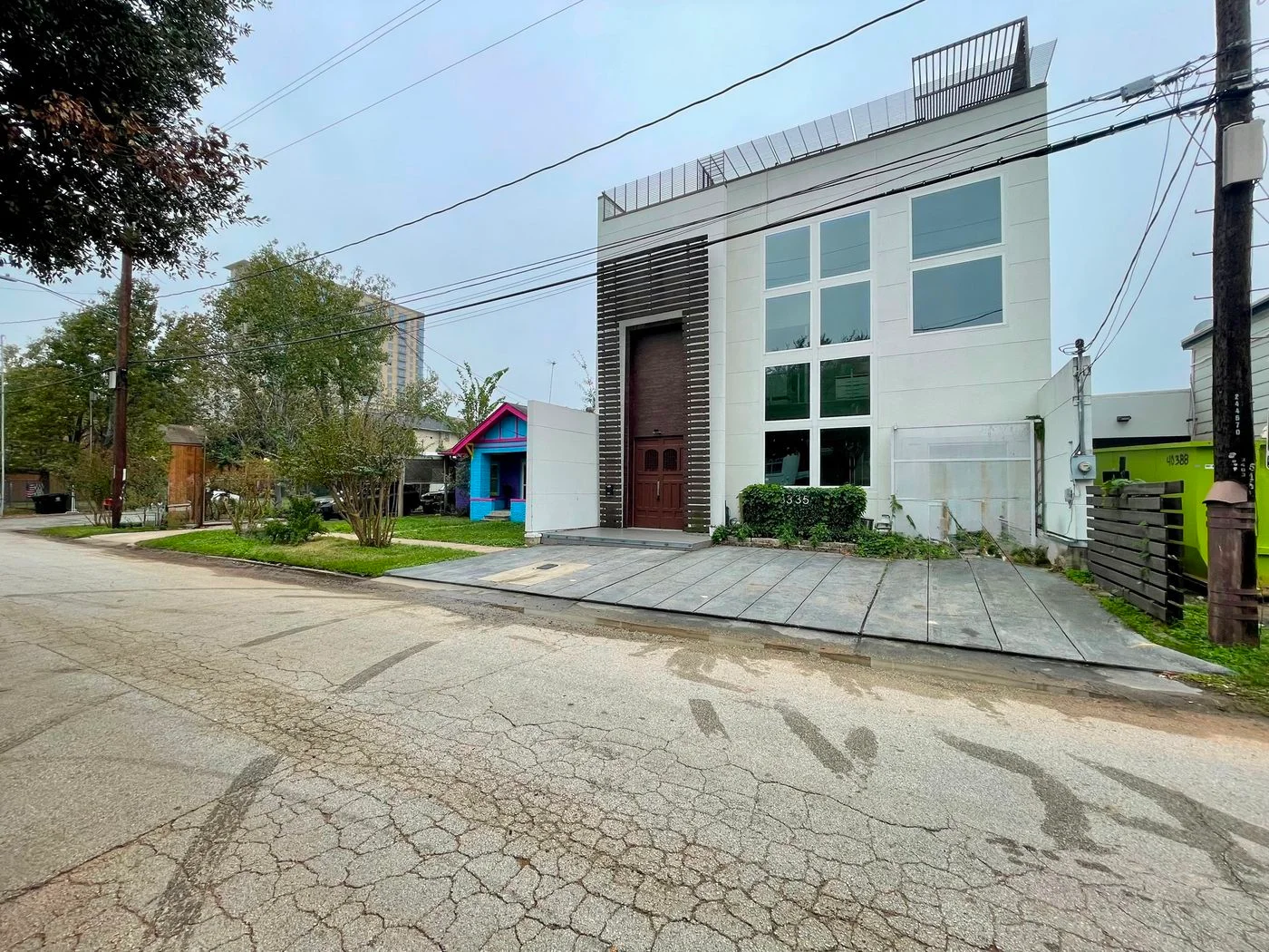 Photo 2 of 3335 W Lamar St, Houston, TX 77019