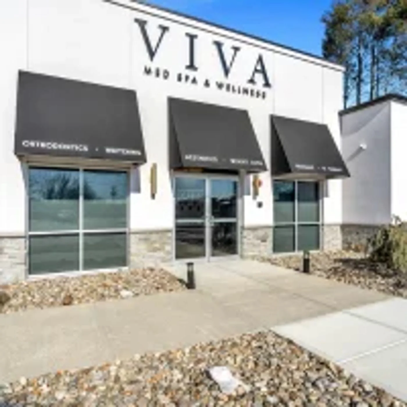 Photo 2 of 1125 Pontiac Ave, Cranston, RI 02920