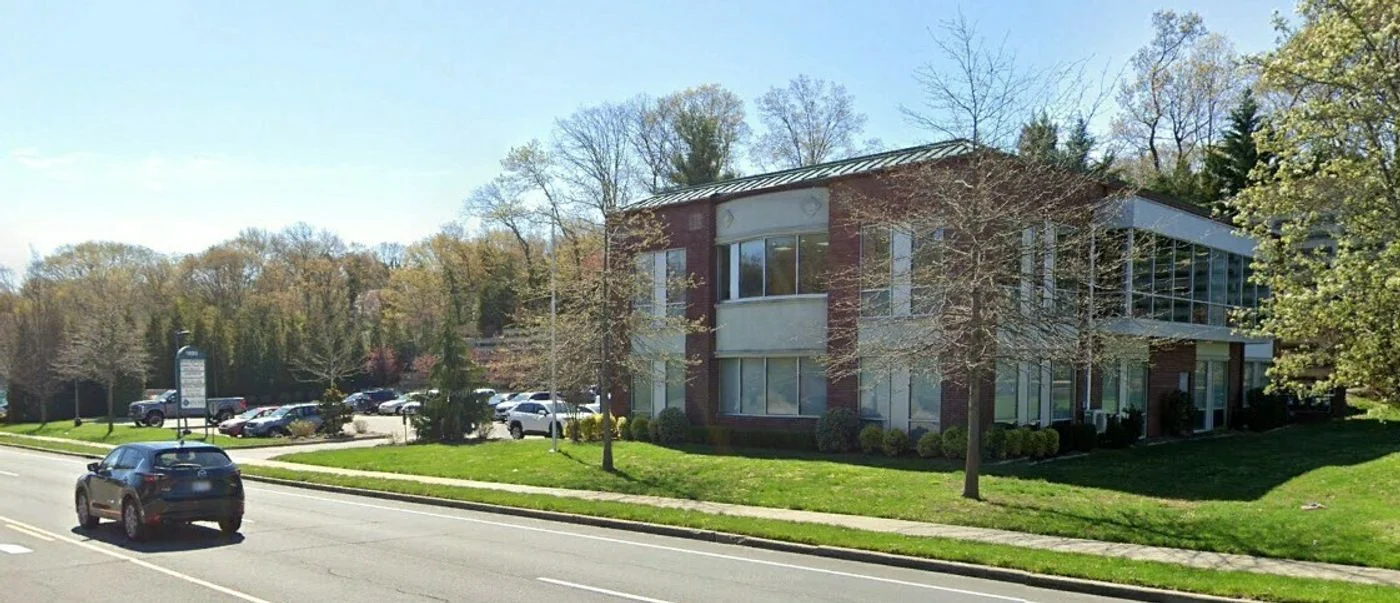 Photo 1 of 1092 West Jericho Turnpike, Commack, NY 11725