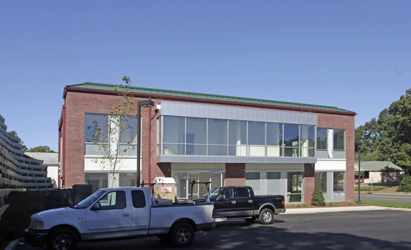 Photo 2 of 1092 West Jericho Turnpike, Commack, NY 11725