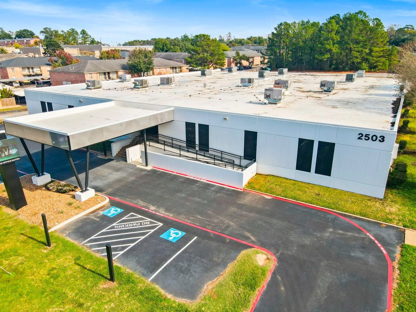 Photo 1 of 2503 Lake Rd, Huntsville, TX 77340