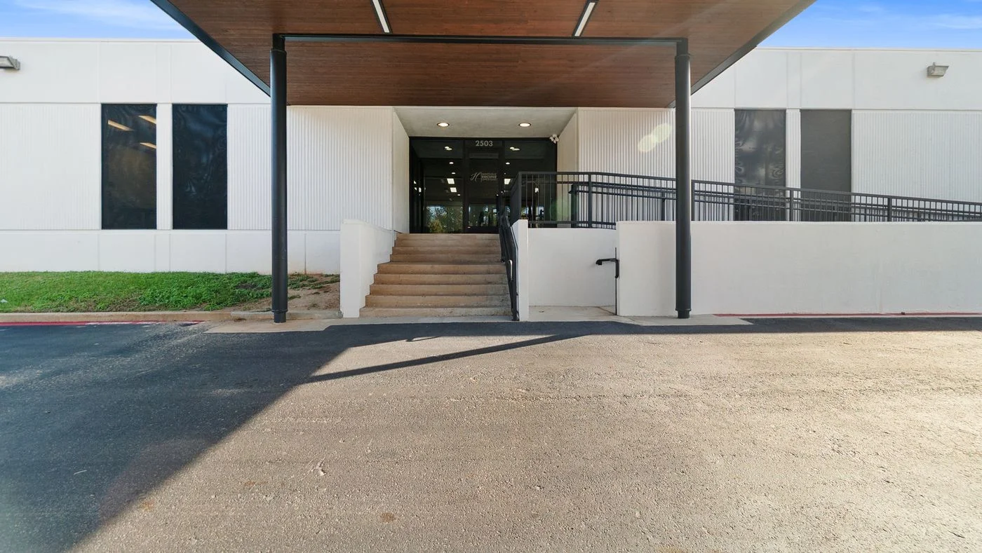 Photo 2 of 2503 Lake Rd, Huntsville, TX 77340