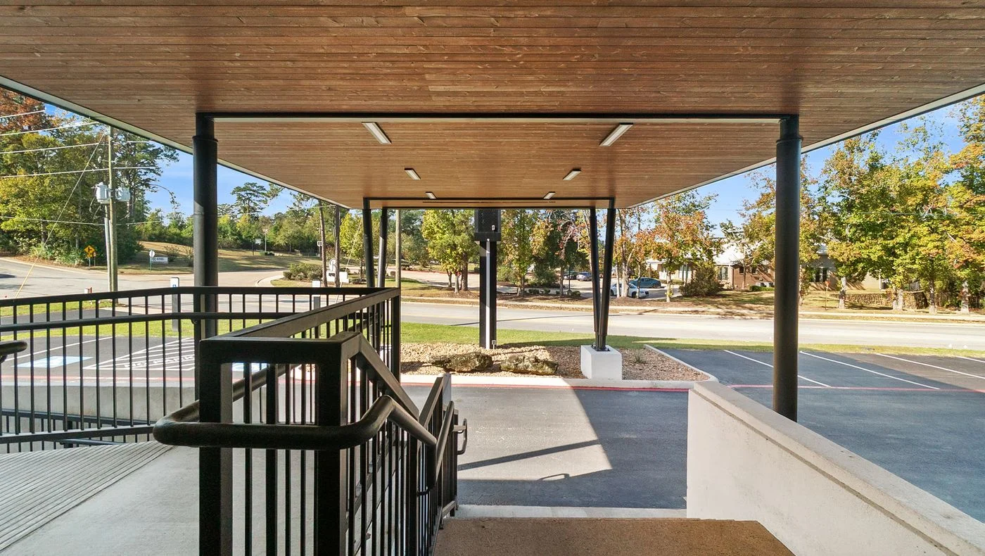 Photo 3 of 2503 Lake Rd, Huntsville, TX 77340