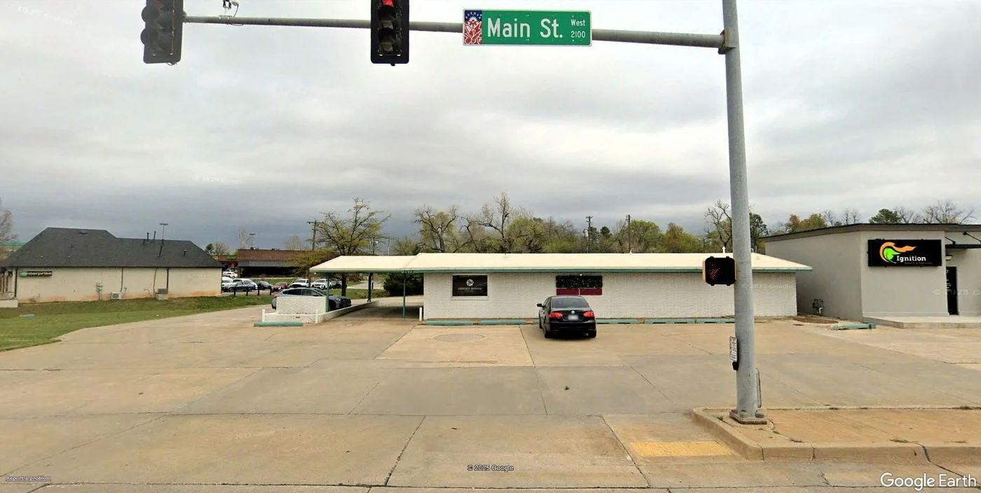 Photo 2 of 2121 W Main St, Norman, OK 73069