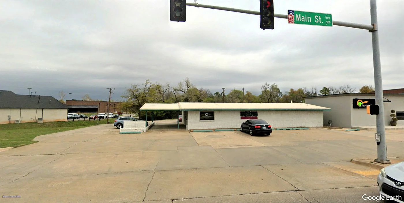 Photo 3 of 2121 W Main St, Norman, OK 73069