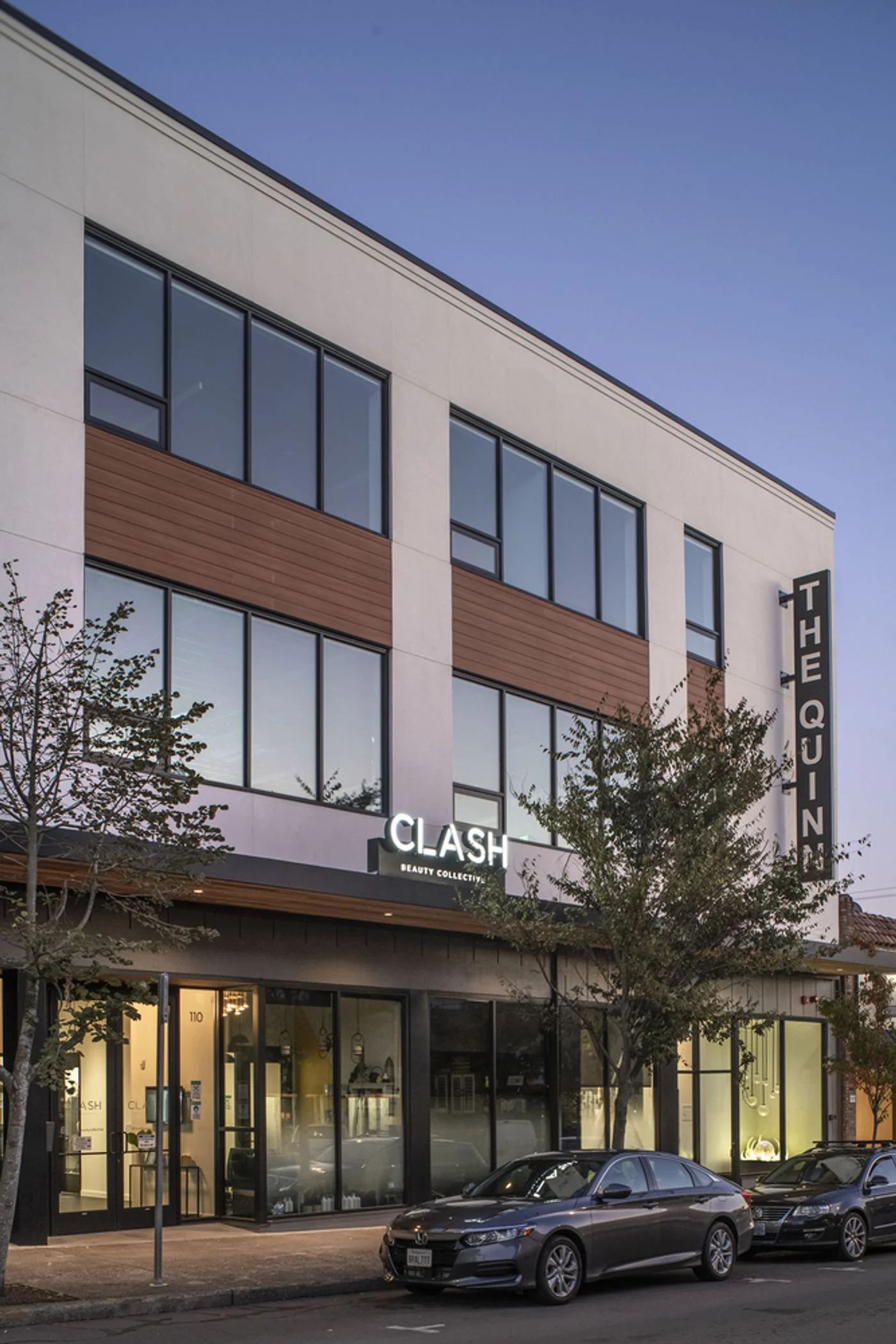 Photo 2 of 911 Main St, Vancouver, WA 98660