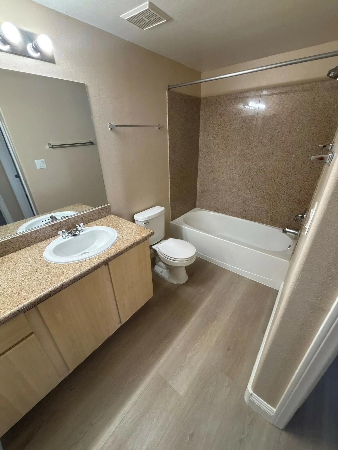 Photo 2 of 8000 West Badura Avenue #2068, Las Vegas, NV 89113