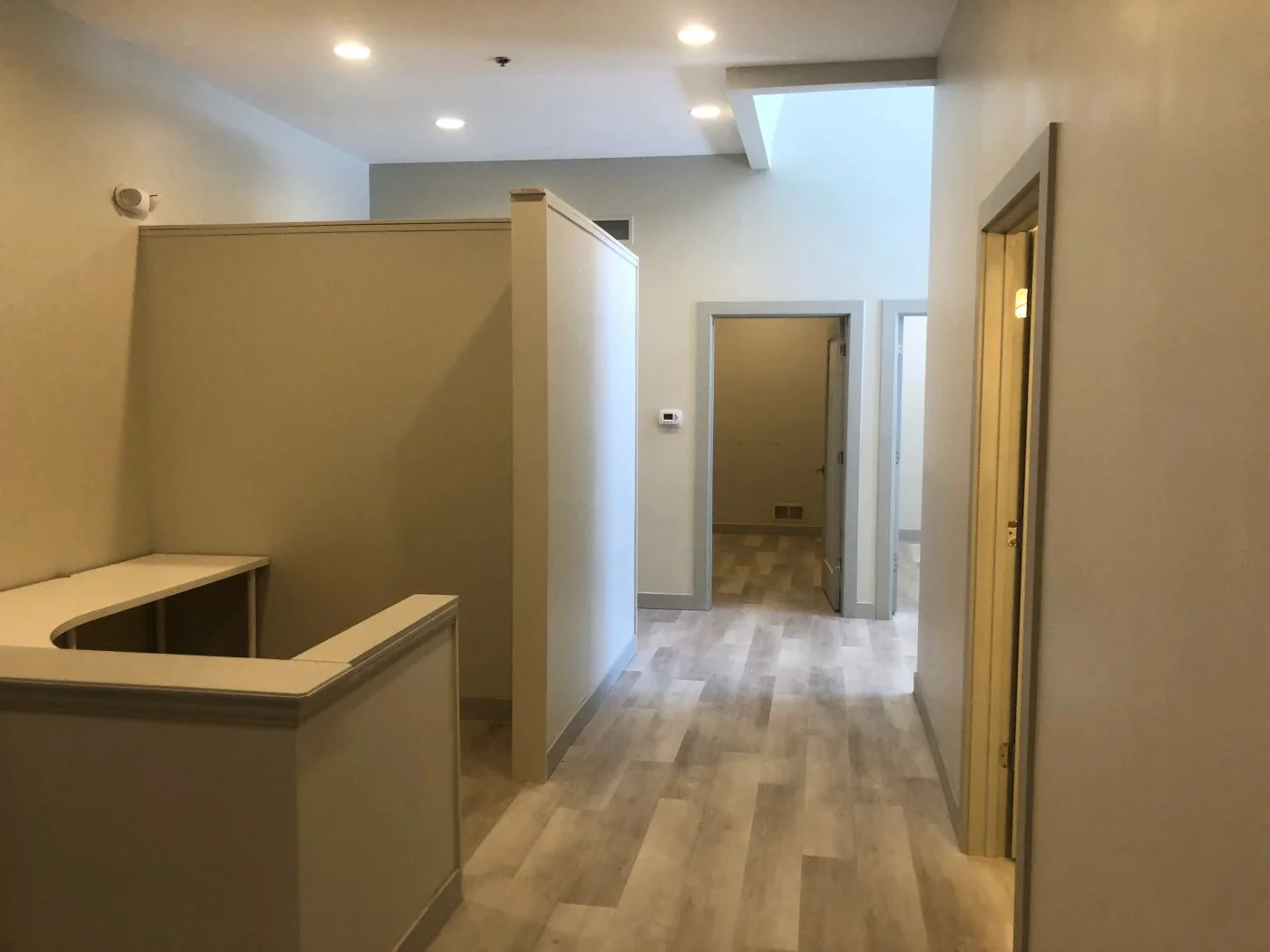 Photo 3 of 708 Florsheim Dr, Libertyville, IL 60048