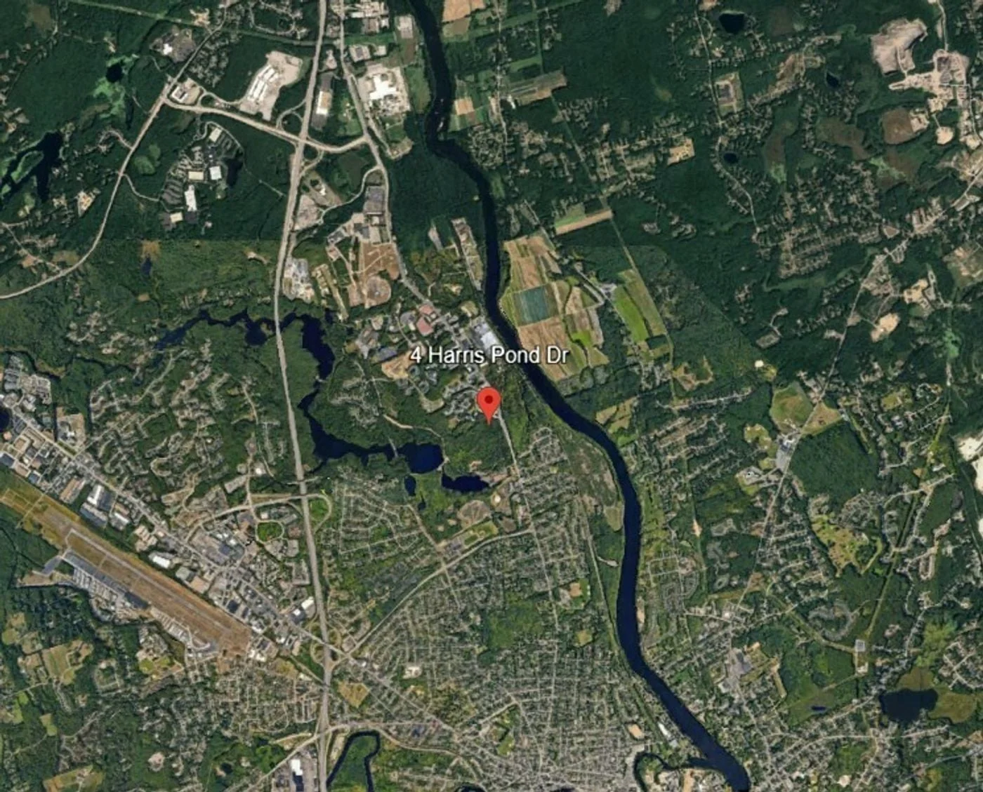 Photo 1 of 2 Roundstone Dr, Londonderry, NH 03053