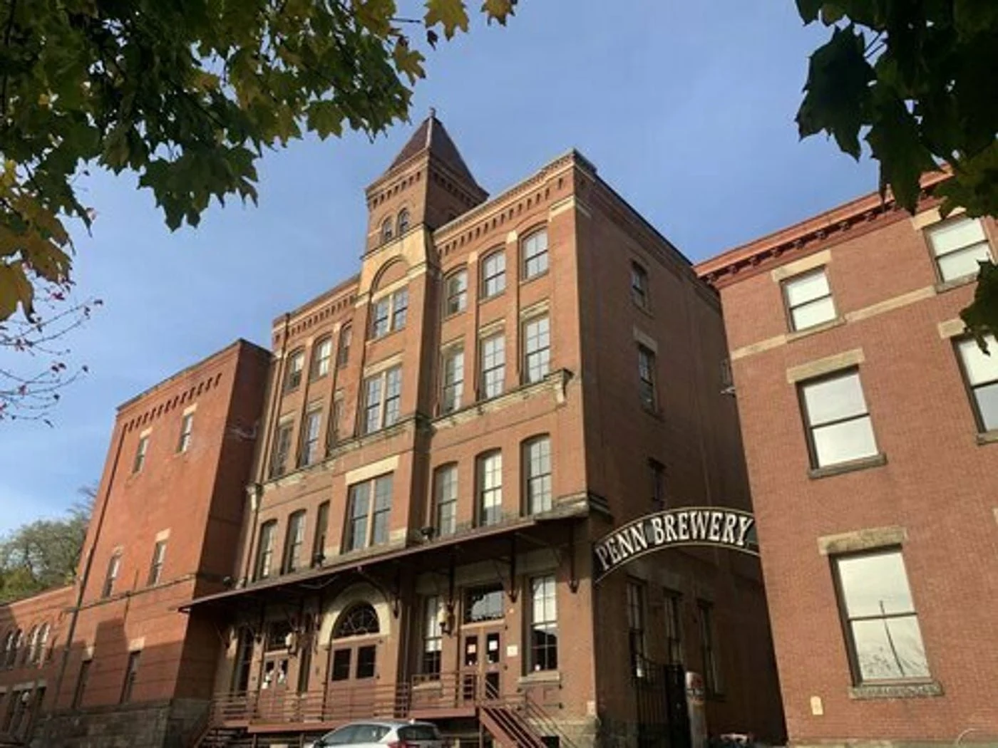 Photo 3 of 800 Vinial St, Pittsburgh, PA 15212