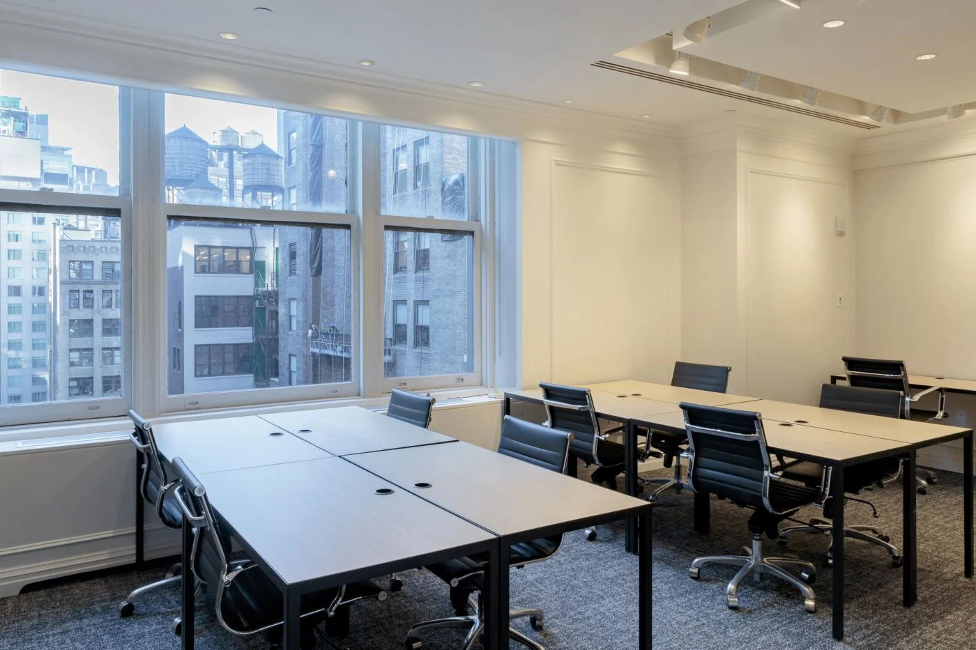 Photo 2 of 25 W 39th Street 7th, 8th, & 9th Floor, New York City, NY 10018