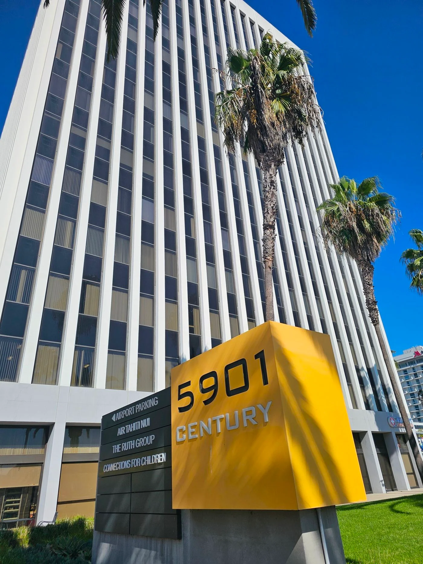 Photo 2 of 5901 W Century Blvd, Los Angeles, CA 90045