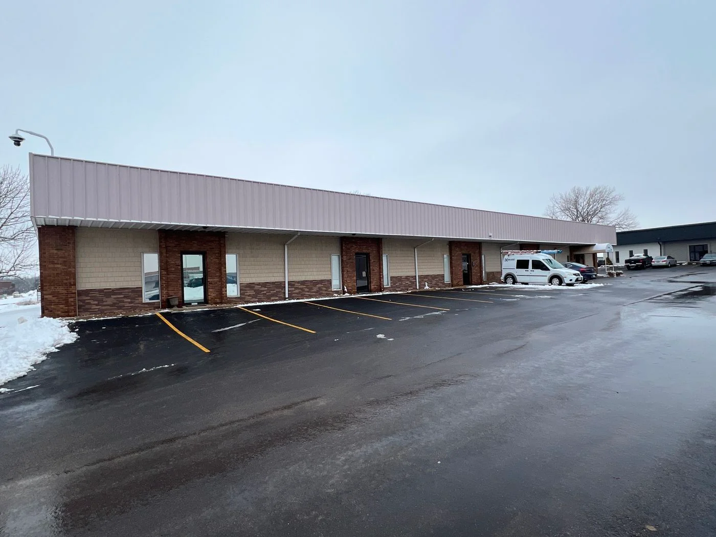 Photo 2 of 1621 West Candletree Drive, Peoria, IL 61614