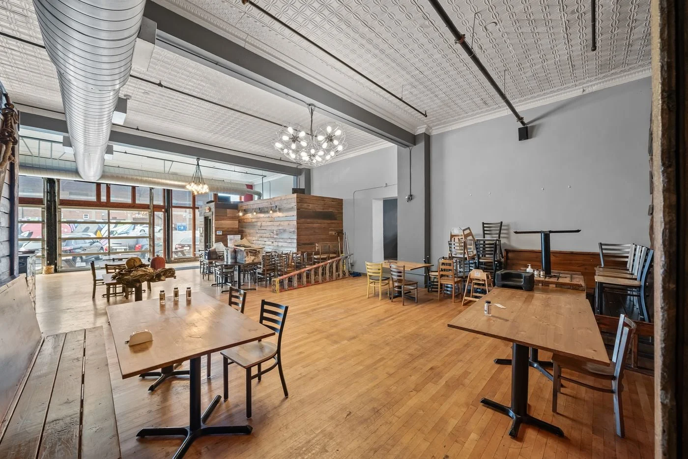 Photo 3 of 3107-3111 Gillham Rd, Kansas City, MO 64109