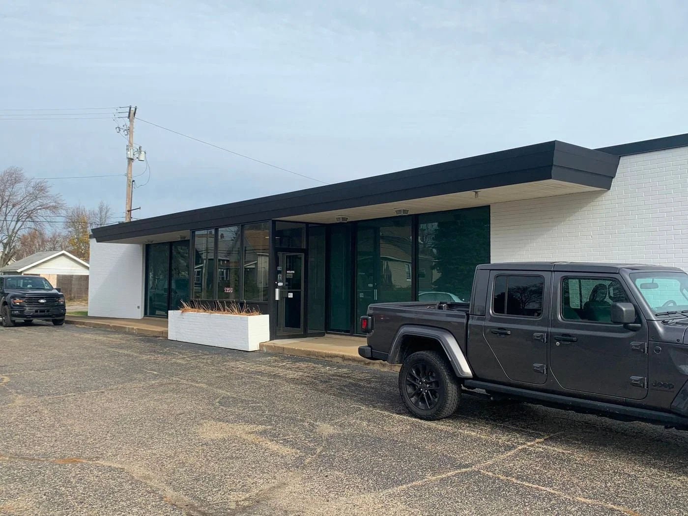 Photo 1 of 1208 Harrison Ave SW, Canton, OH 44706