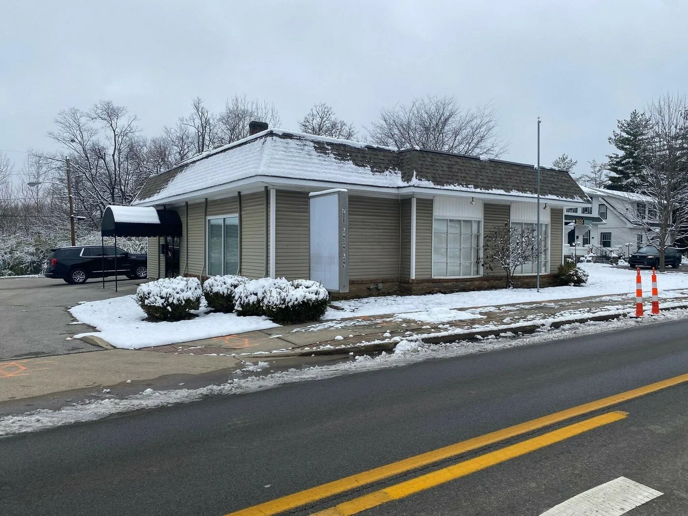 Photo 1 of 708 Lyndon Ln, Louisville, KY 40222