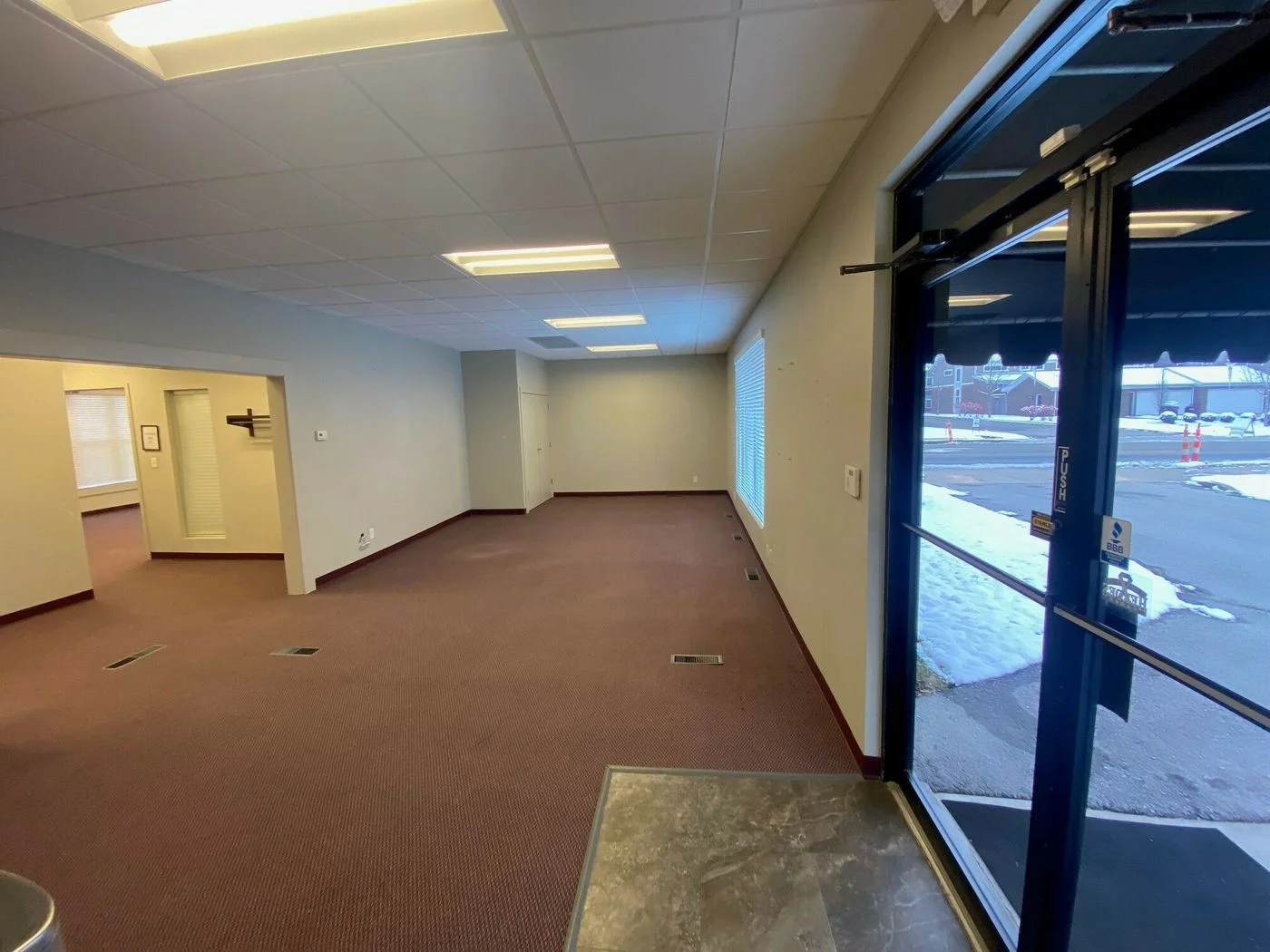 Photo 3 of 708 Lyndon Ln, Louisville, KY 40222