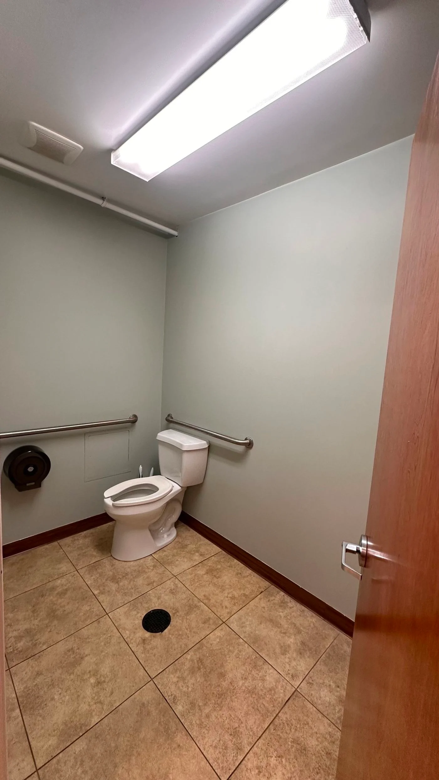 Photo 3 of 1025 Kaliste Saloom Road Ste B, Lafayette, LA 70508