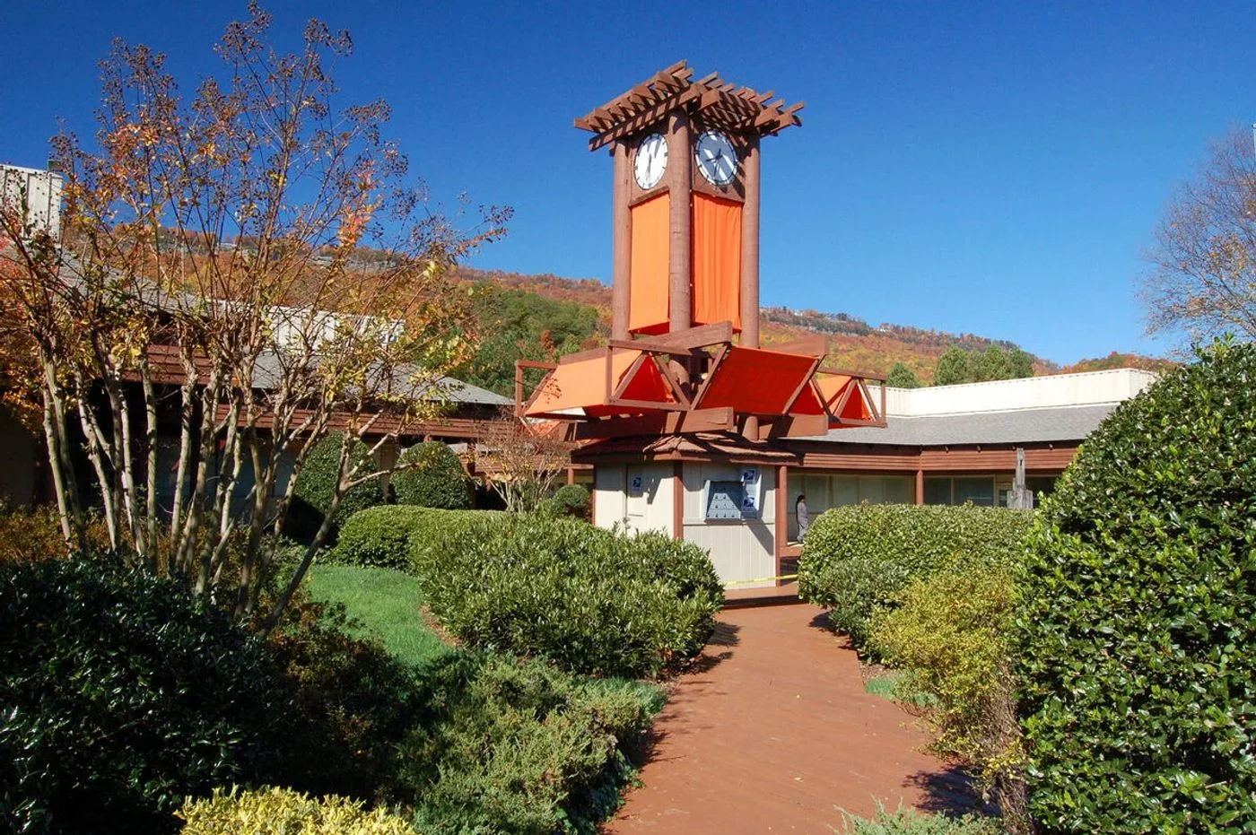 Photo 3 of 1200 Mountain Creek Rd, Chattanooga, TN 37405