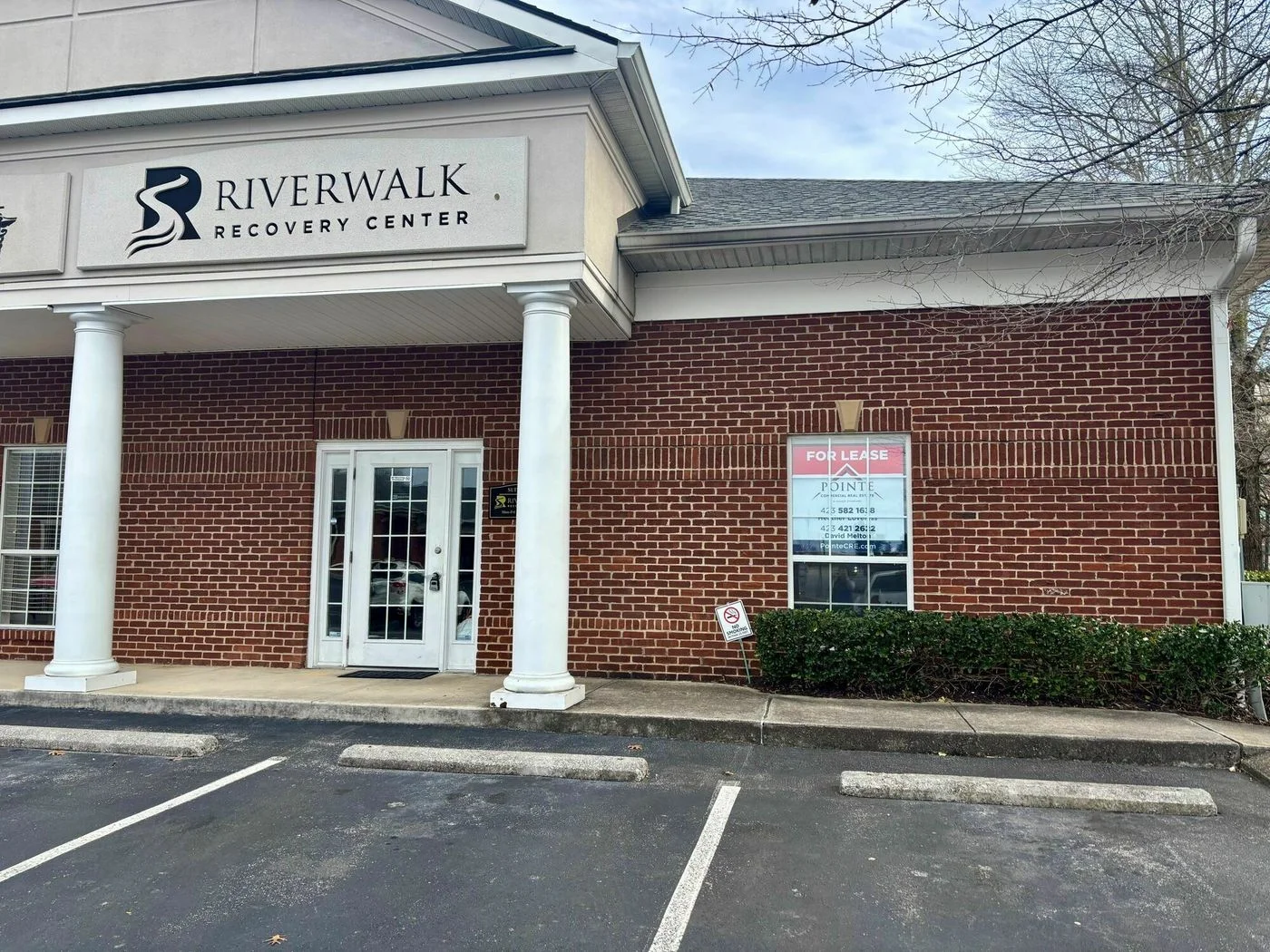 Photo 3 of 7446 Shallowford Rd, Chattanooga, TN 37421