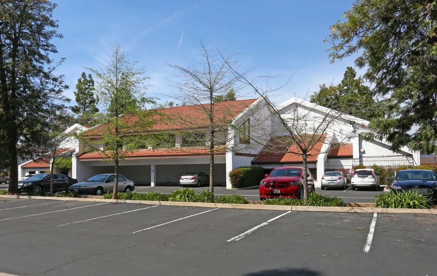 Photo 2 of 2377 W Shaw Ave, Fresno, CA 93711