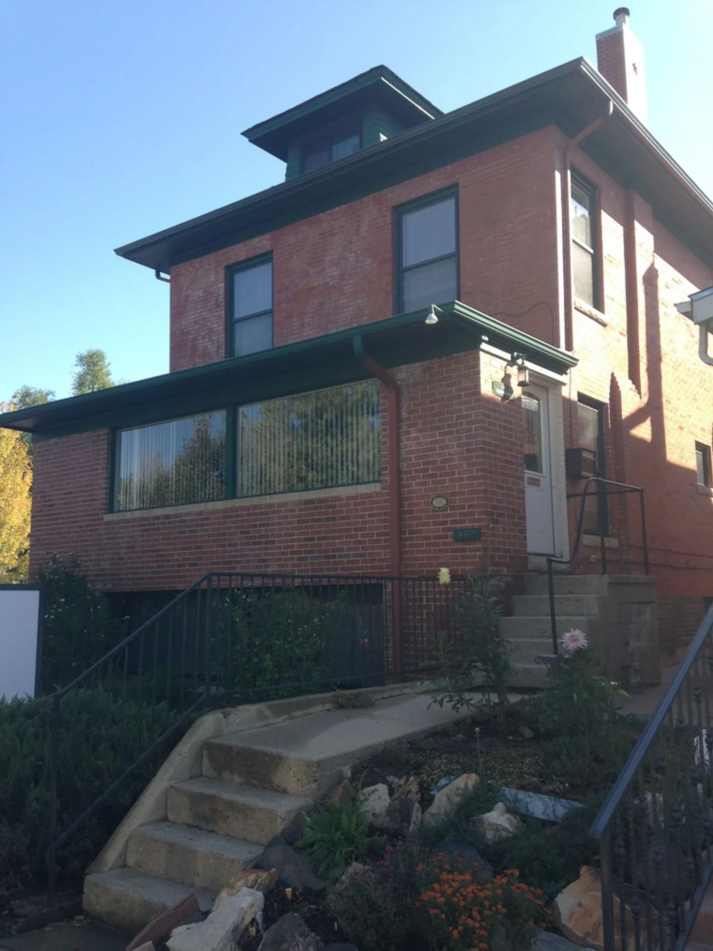 Photo 2 of 562 Ogden St, Denver, CO 80218