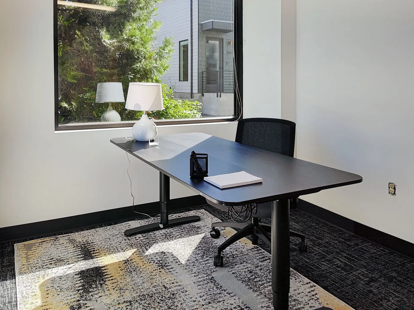 Photo 3 of 10202 5th Avenue Northeast 2nd Floor, Seattle, WA 98125