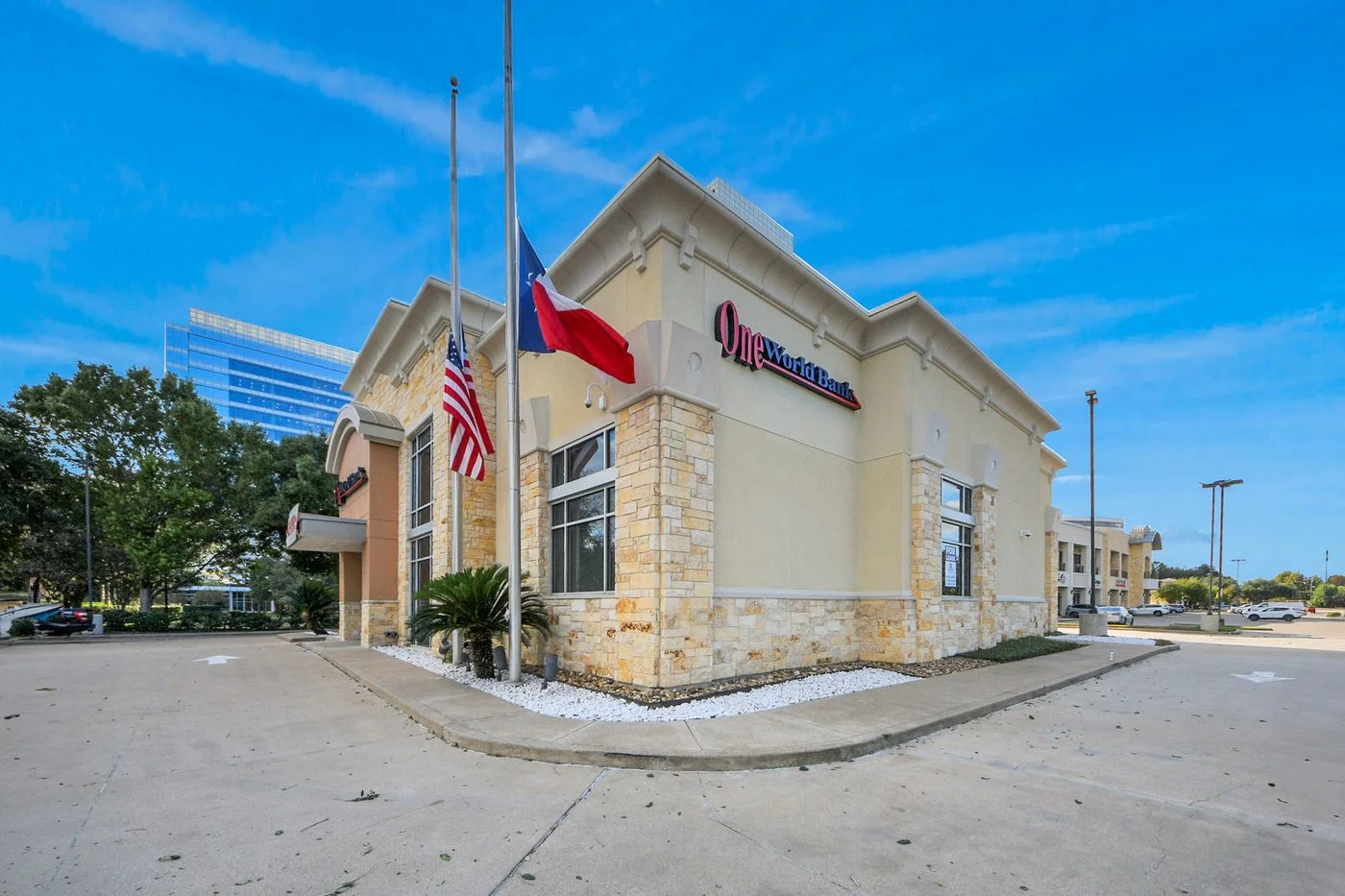Photo 2 of 1520 West Sam Houston Parkway South, Houston, TX 77042
