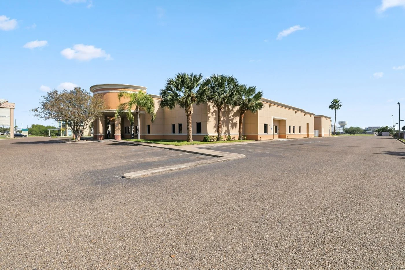 Photo 3 of 2101 S Cynthia St, McAllen, TX 78503